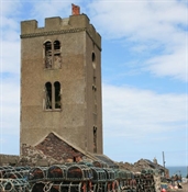 NO75SW0011 - LOOKOUT TOWER, FISHTOWN OF USAN 