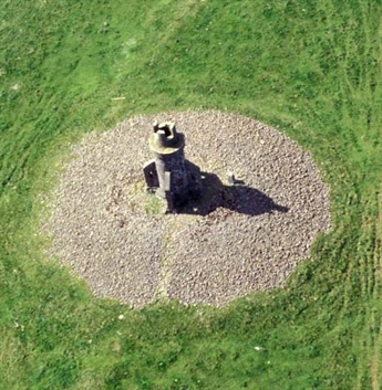 NO76NW0002 - TOWER OF JOHNSTON CAIRN 